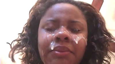 ڪارو برازيل ڇوڪري هڪ وڏي ڪڪڙ سان مقعد جنسي ٿيڻ کان پوء هن جي منهن تي هڪ سهڻي حاصل ڪري ٿي